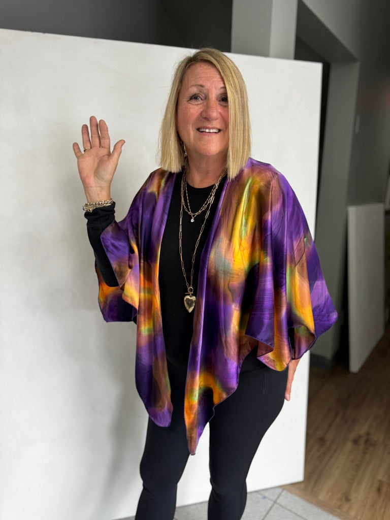 SILK TRIANGLED RUANA - TRS718