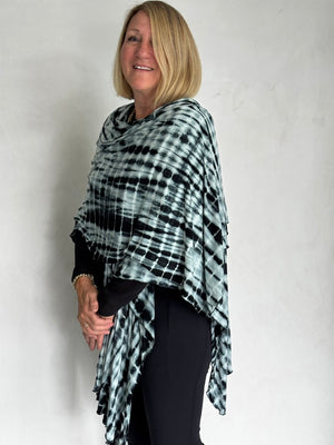 BAMBOO RUANA - RUB11121