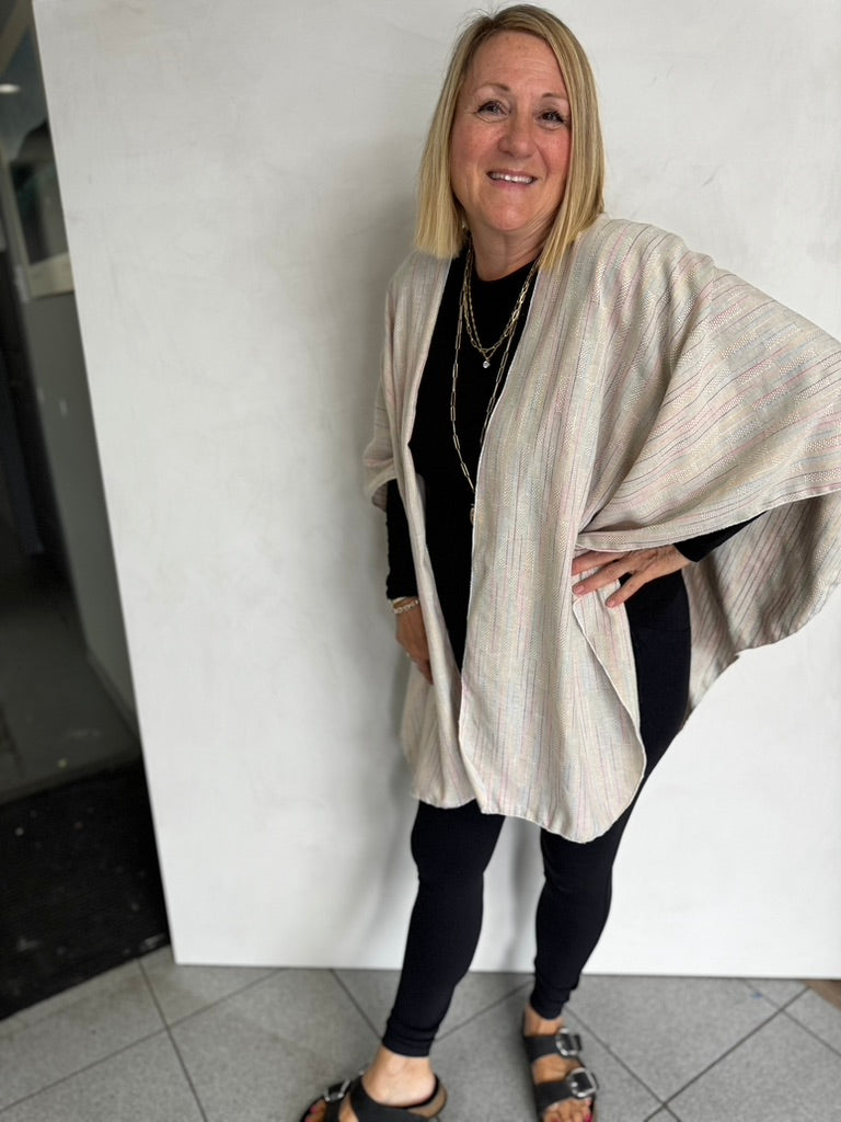 MIXED FABRIC TRIANGLED RUANA - TRMF11112