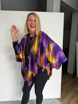 SILK TRIANGLED RUANA - TRS718