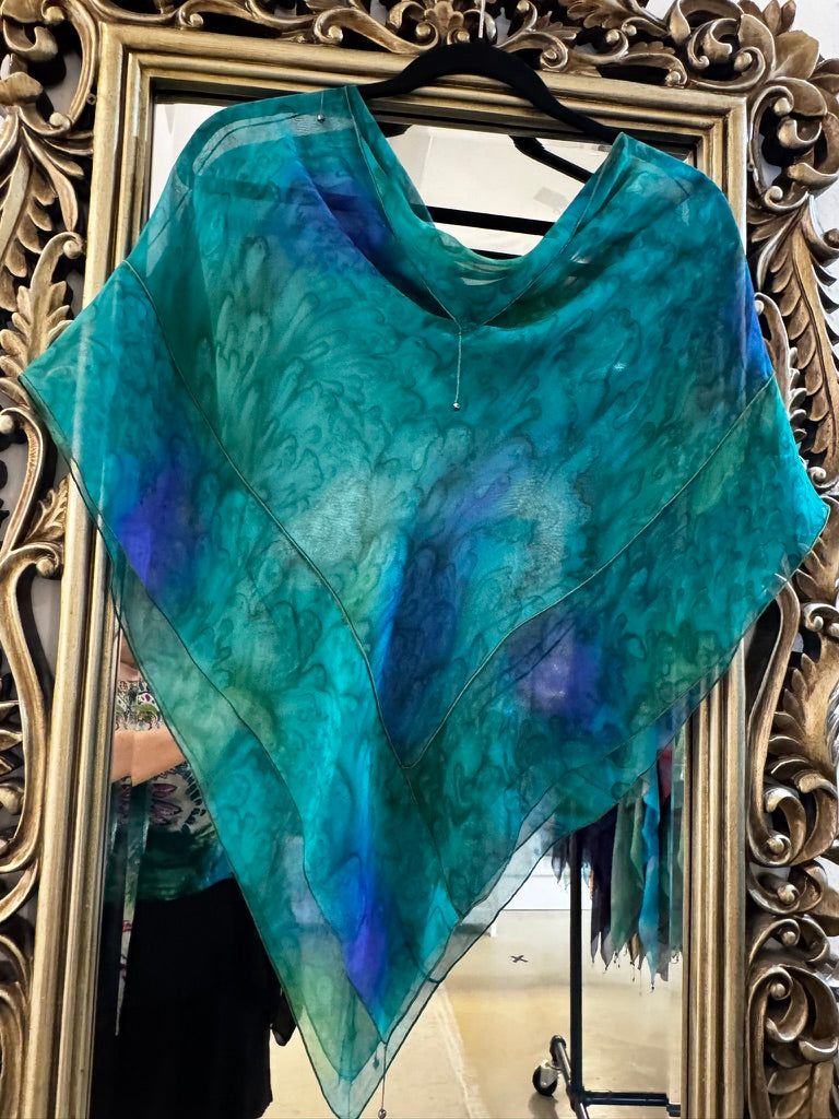 SILK TRIANGLE PONCHO - PO612