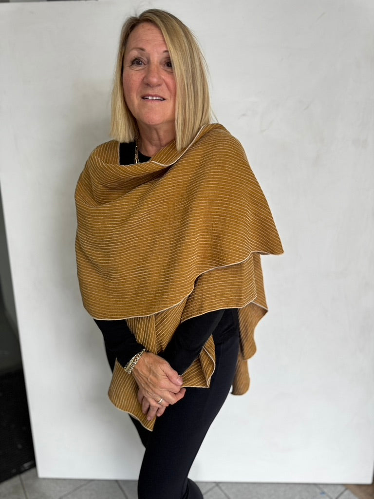 LINEN TRIANGLED RUANA - TRL11113