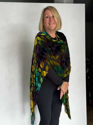 SILK VELVET BURNOUT RUANA - RUS11123